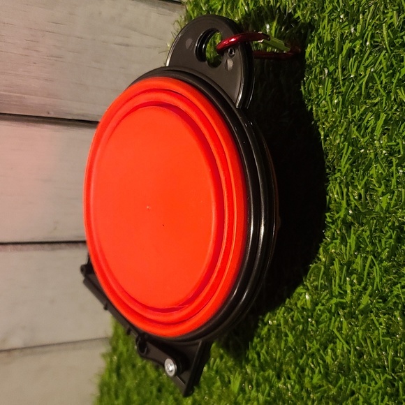 PET BOWL dual sided collapsing small pet travel bowl, asst colors *HP*HP* - Picture 4 of 13